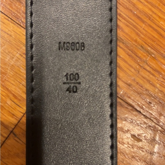 Classic Louis Vuitton Belt - Picture 3 of 6